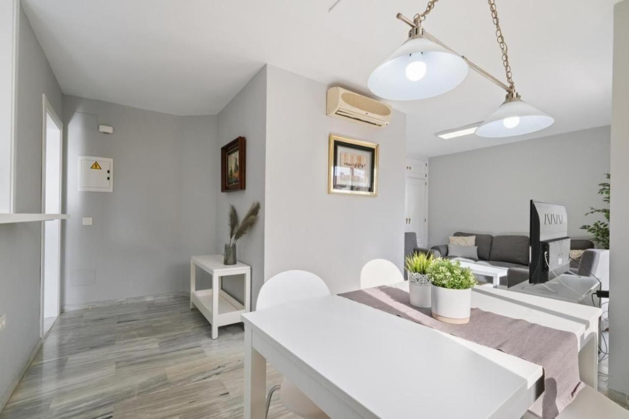 Apartamento En Calle Cuarteles De Dos Habitaciones Málaga Eksteriør billede