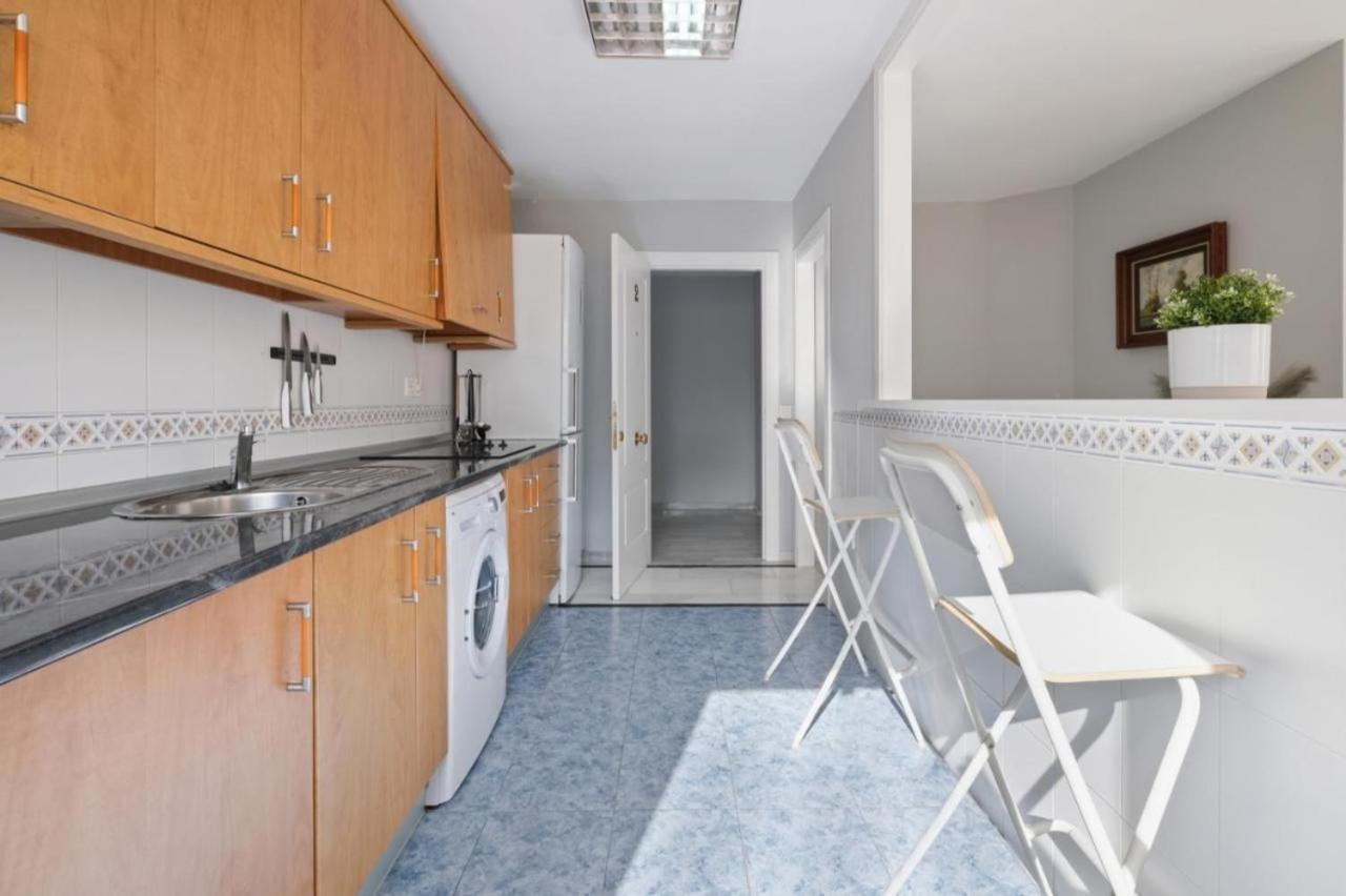 Apartamento En Calle Cuarteles De Dos Habitaciones Málaga Eksteriør billede